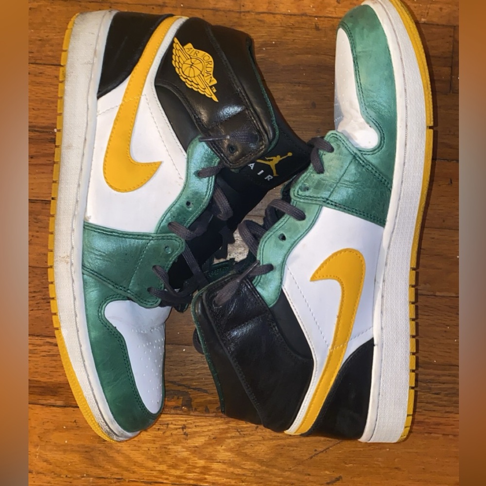 Air Jordan retro 1 Sonics Size 14